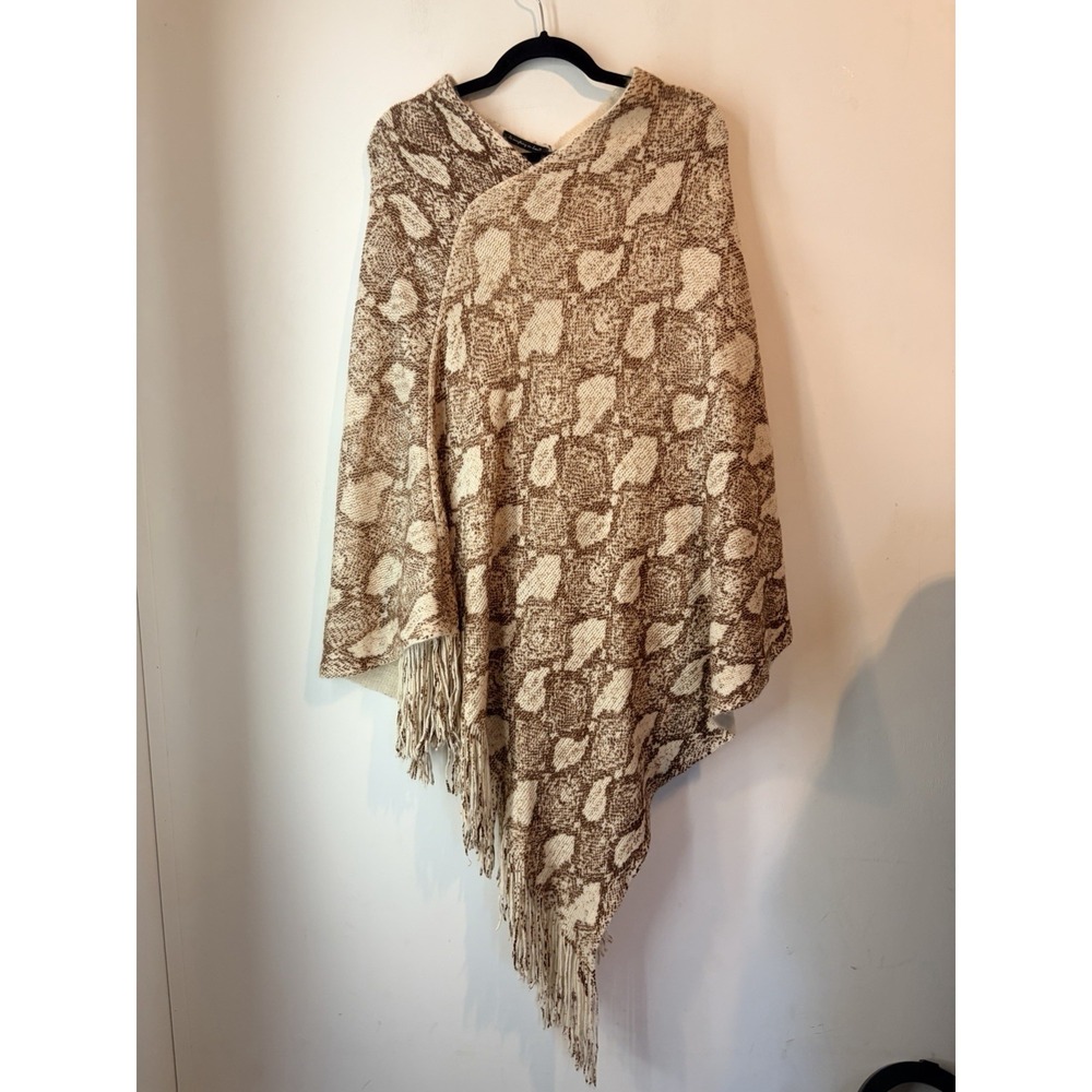 Anthropologie Do Everything In Love Fringe‎ Poncho Sweater One Size Boho